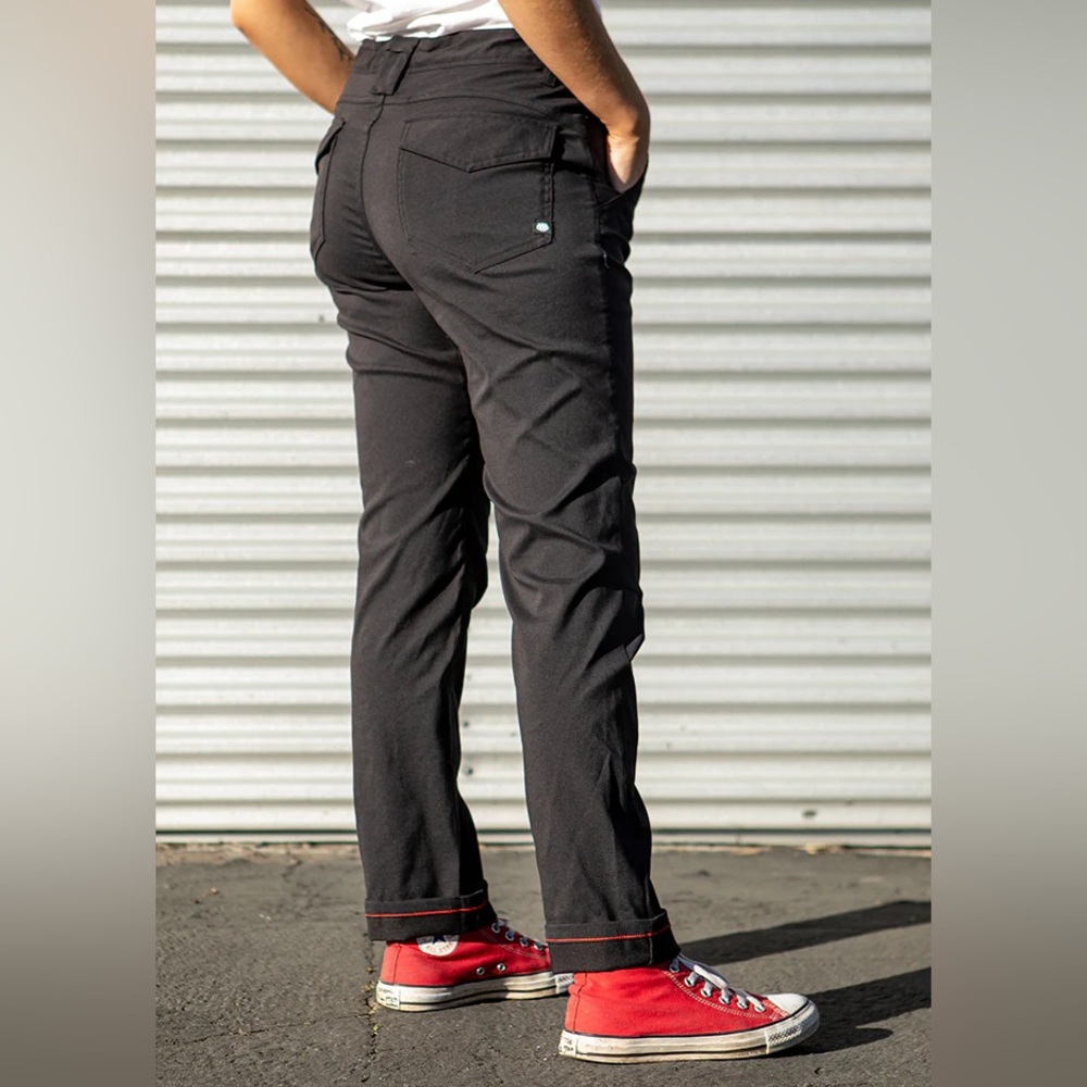 686 Low Rise Everywhere Pants Black sz 2